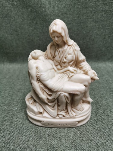 Santini vintage pieta - a.,
