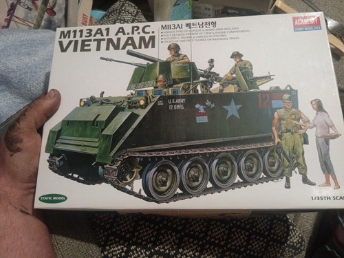 Academy tanks scale model - tanks,