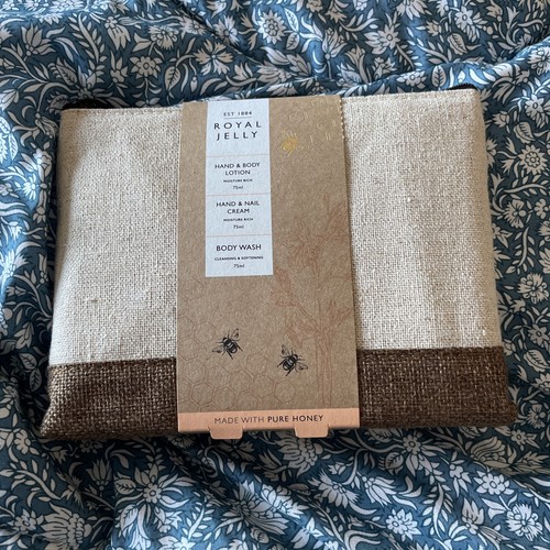Royal jelly wash bag set - royal,