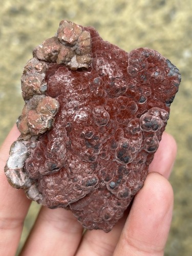 Fibrous kidney ore - fibrous,