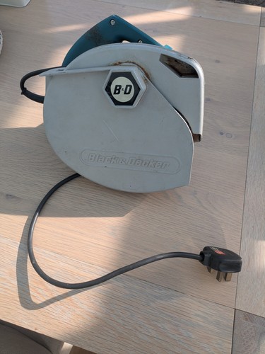 Black and decker circular saw - decker,