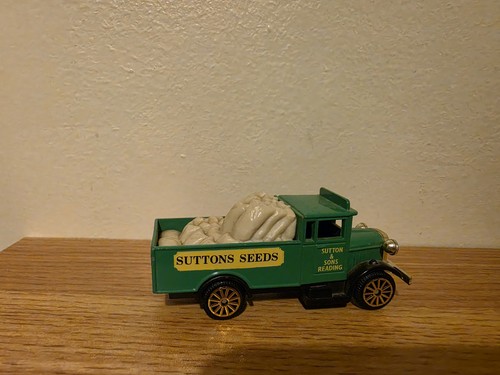 Corgi morris truck - corgi,