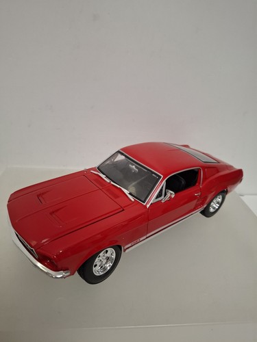 Maisto red fastback 1967 ford - maisto,