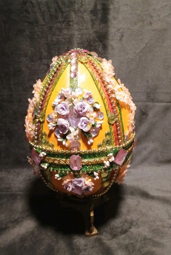Ornate yellow hand - ornate,