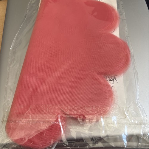 Pink large scalloped edge - large,