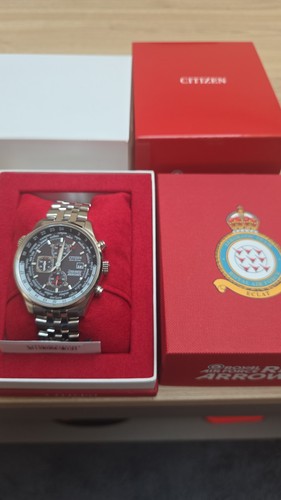 Citizen eco drive red - red, arrows
