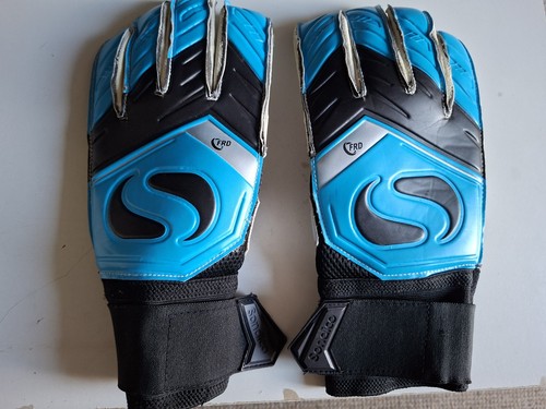 Sondico goalkeeper gloves - sondico,