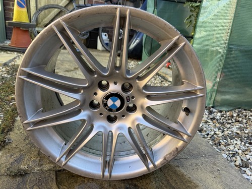 Bmw mv4 rear wheel cracks - rear, no
