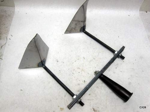 Adjustable hand plow hoe with - adjustable,