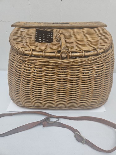 Vintage fishing creel - vintage,
