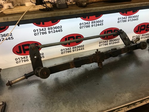 Front pivot axle drag link - pivot,