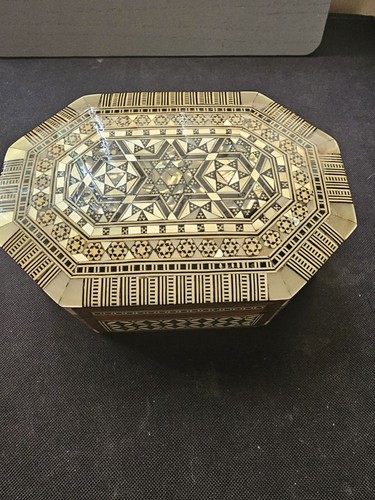 Vintage antique egyptian - vintage/antique,