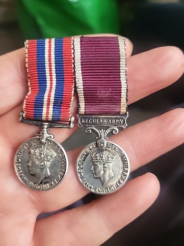 Miniature medal group army - miniature,
