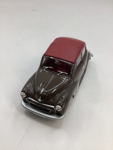 Morris minor convertible - 1:43,