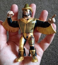 GRAPPLERS AND GIMMICKS MACHO