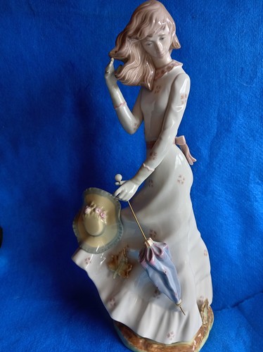Rare retired nao - lladro, 658