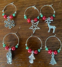 Small Vintage Style Christmas Napkin Rings X6 Unused 2cm across with small clasp