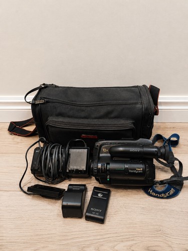 Sony ccd tr60e video8 handycam - video8,