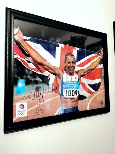 Kelly holmes signed 20x16 - kelly,