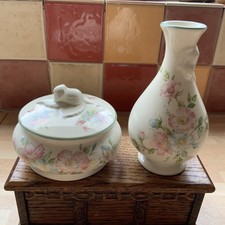 Vnitage St Michael Country