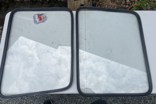 Split screen camper - screen, van