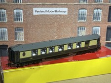 HORNBY R4483 8 WHEEL PULLMAN