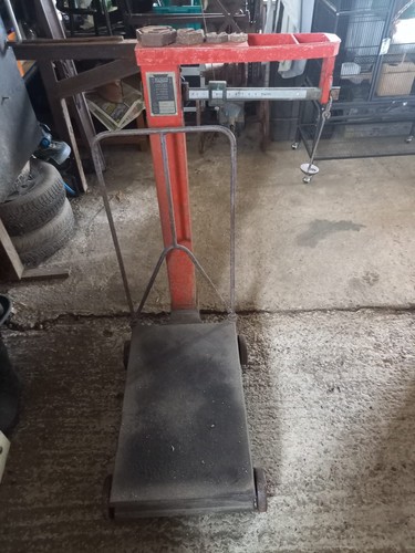 Vintage avery platform scales - avery,