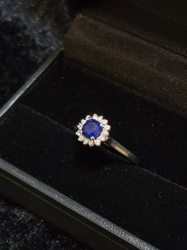 14k white gold - cushion, cut