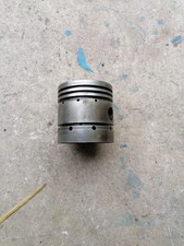 Lister D Piston