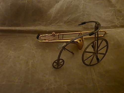 Vintage gold toned - gold,