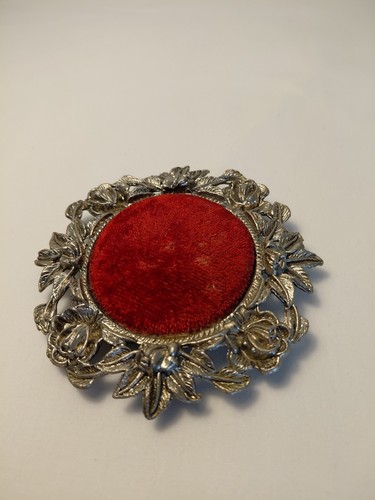 Antiqued silver tone color - silver,