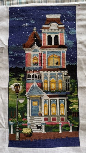 Quirky town house huge - house,