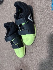 weightlifting shoes
