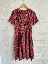 Pearl Lowe Peacocks Vintage