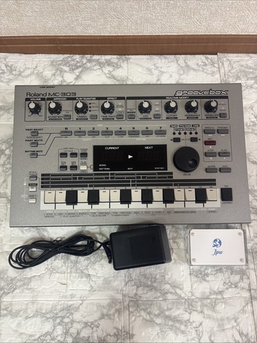 Roland 303 groovebox - roland, drum