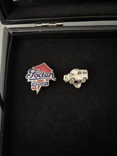 Vintage foden truck pin - 1,