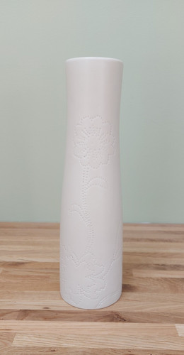 Tall cream ceramic vase - tall,