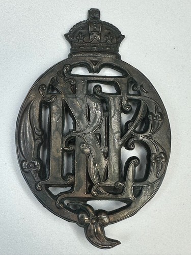 Queen edinburgh volunteer - queen's,