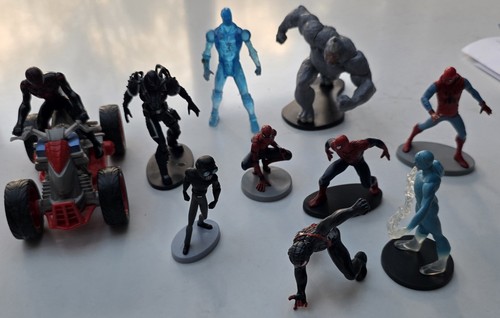 Spiderman figures and quad - spiderman,