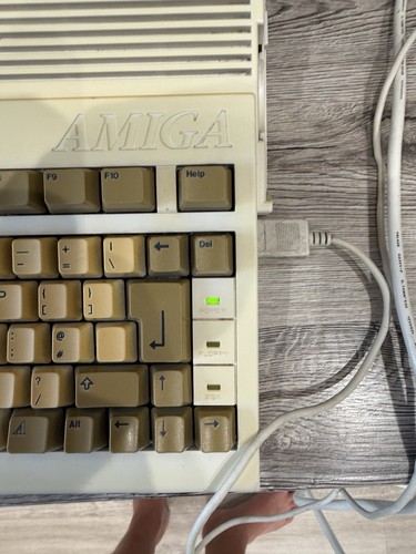 Commodore a600 vintage amiga - commodore,