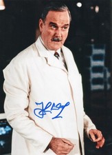 JOHN CLEESE 10-8 JAMES BOND