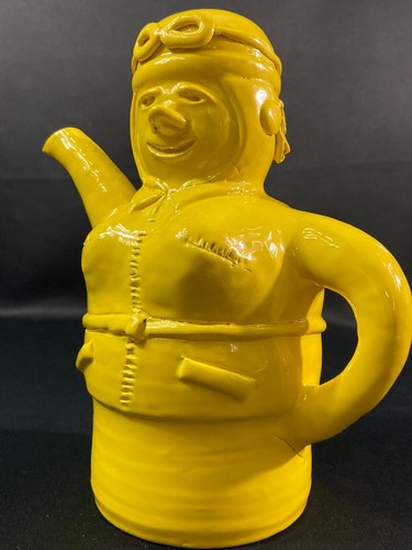 Anthropomorphic pitcher - anthropomorphic,