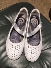 Pavers Leather Mary Jane Shoes