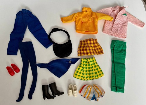 Small bundle vintage sindy - vintage,