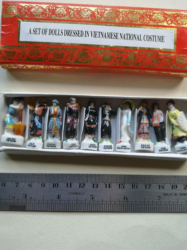 Box mini porcelain dolls - of,