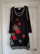 Libra Designer Black Red White