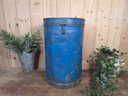 Old vintage rustic - rustic, industrial
