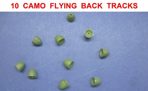 Camo flying back - flying, tracks