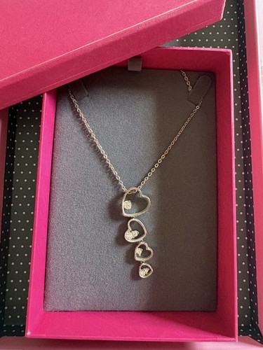 Silver heart pendant on - 4,