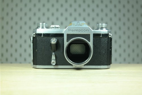 Zeiss ikon pentacon export - ikon,